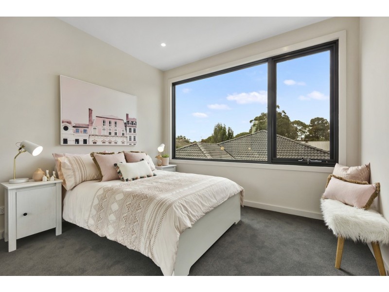 2/43-45 Tunstall Road, Donvale VIC 3111