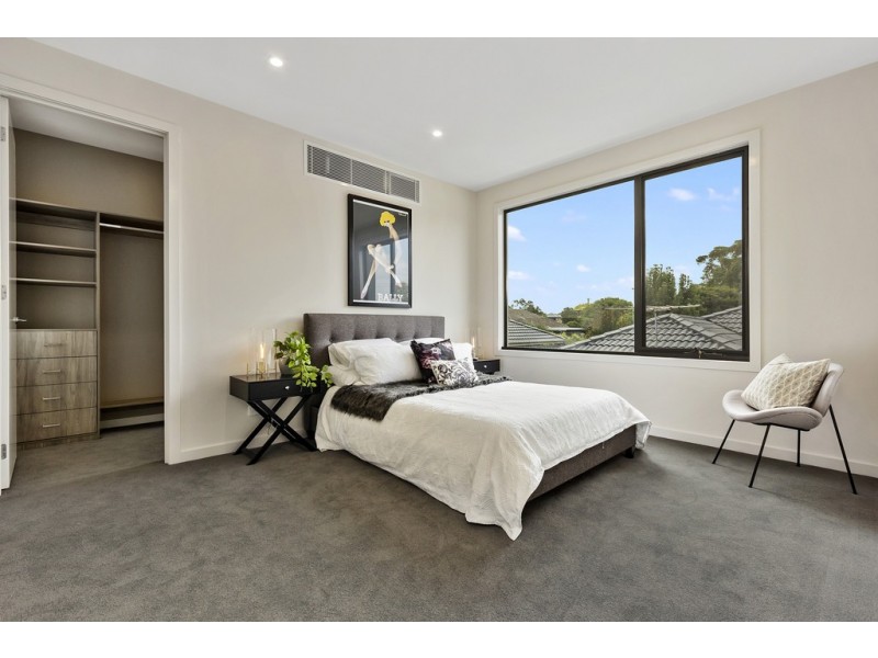 2/43-45 Tunstall Road, Donvale VIC 3111