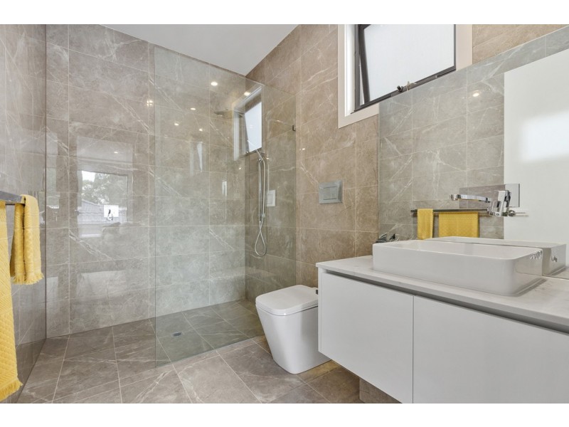 2/43-45 Tunstall Road, Donvale VIC 3111