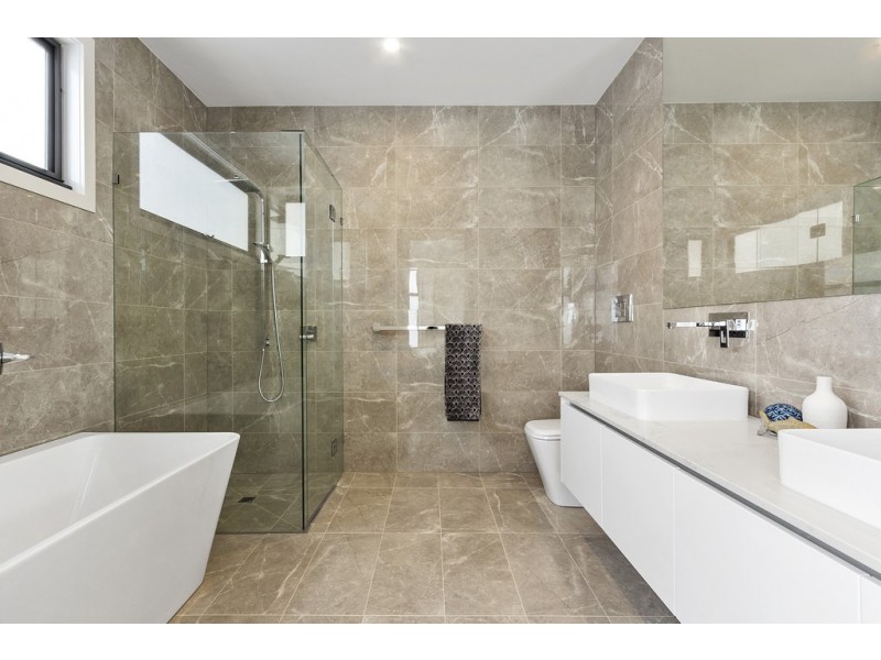 2/43-45 Tunstall Road, Donvale VIC 3111