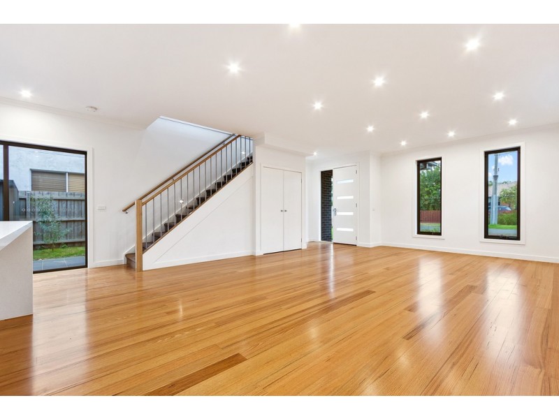 1/3 Ormond Road, Clayton VIC 3168