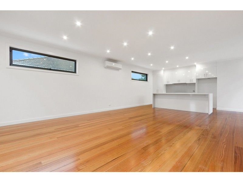 1/3 Ormond Road, Clayton VIC 3168