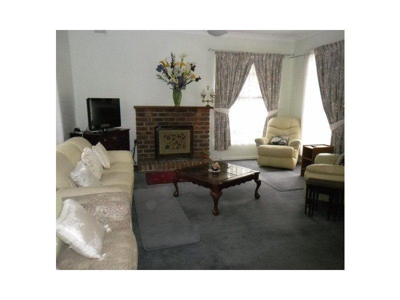 24 Hamel Street, Box Hill South VIC 3128