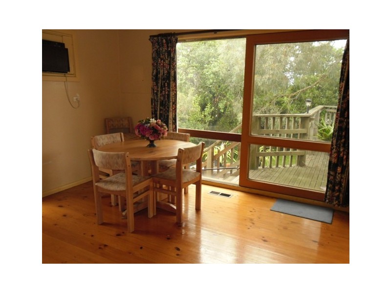 24 Hamel Street, Box Hill South VIC 3128