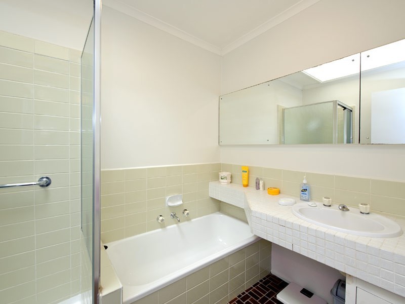 4/15 Wellington Road, Box Hill VIC 3128