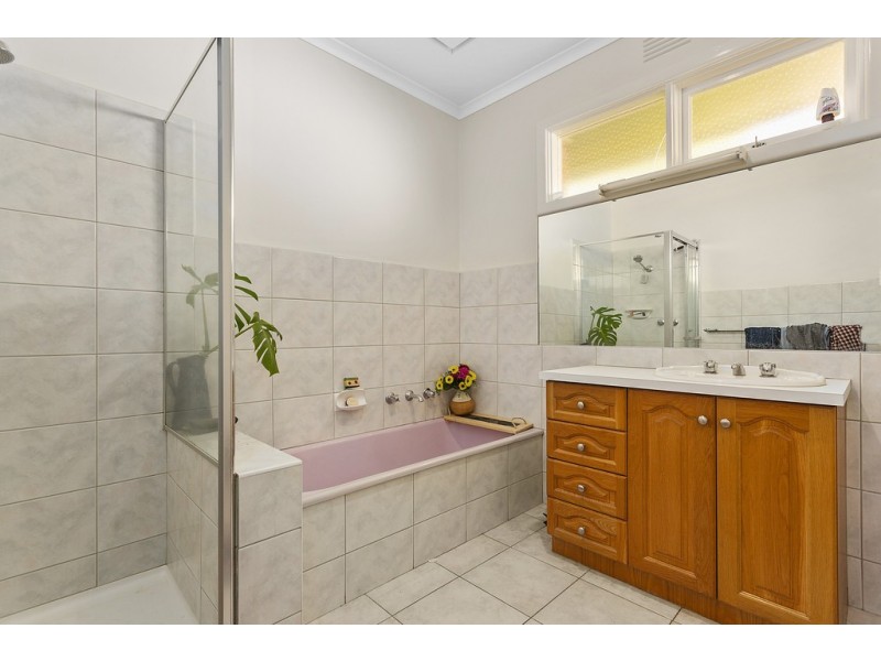 9 Viewpoint Avenue, Glen Waverley VIC 3150