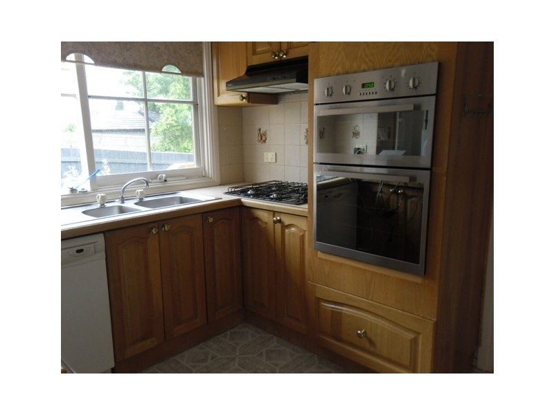 2/3 Surrey St, Box Hill South VIC 3128