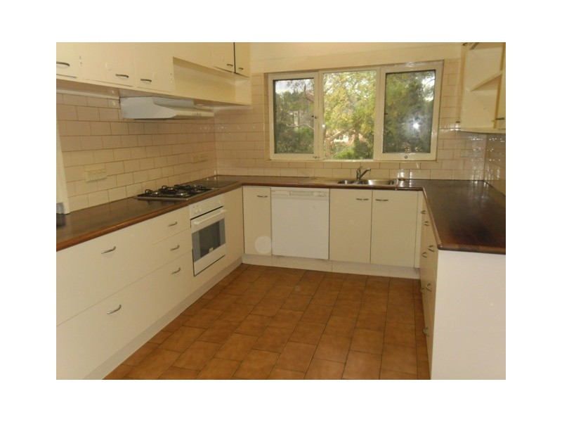 2/1027 Riversdale Road, Surrey Hills VIC 3127