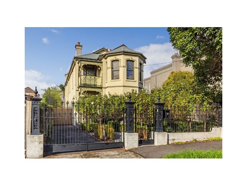 33 Robinson Road, Hawthorn VIC 3122