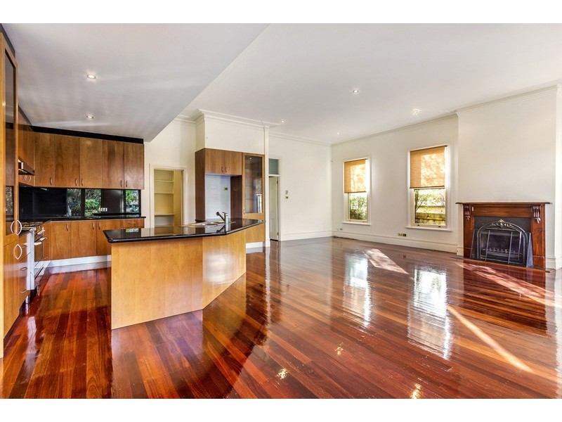33 Robinson Road, Hawthorn VIC 3122