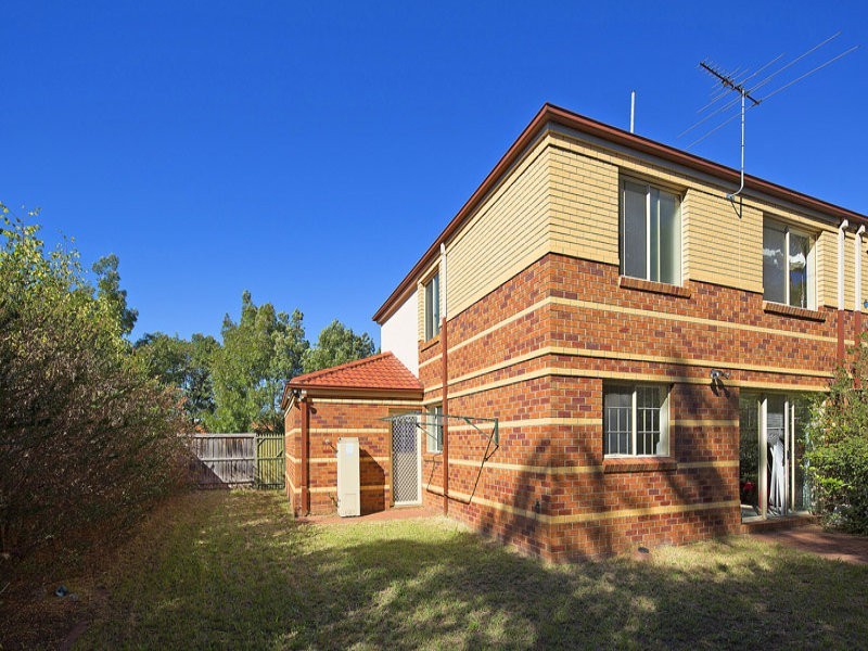6 Oak Court, Box Hill South VIC 3128