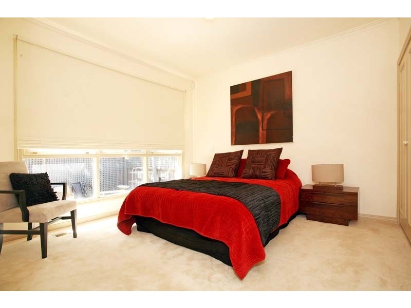 2a Edyvean Street, Surrey Hills VIC 3127