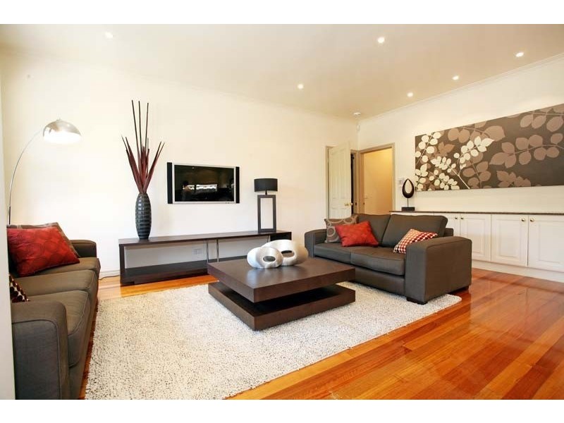 2a Edyvean Street, Surrey Hills VIC 3127