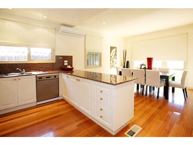 2a Edyvean Street, Surrey Hills VIC 3127
