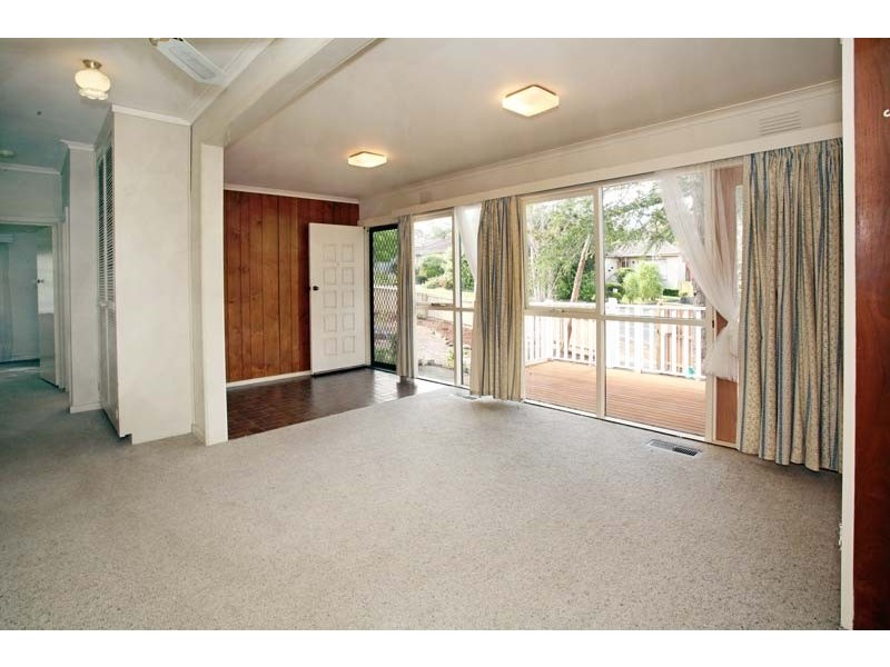 2  Gissing Street, Blackburn South VIC 3130
