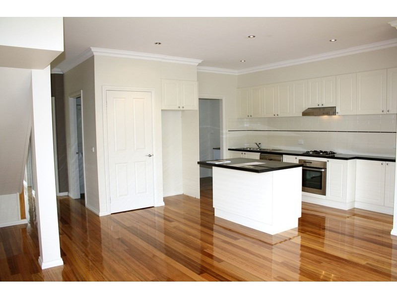 2/1 Joyhill Avenue, Box Hill South VIC 3128