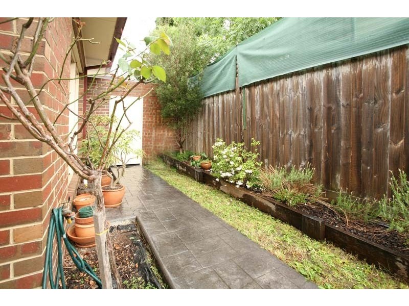 2/34 Clyde Street, Box Hill North VIC 3129