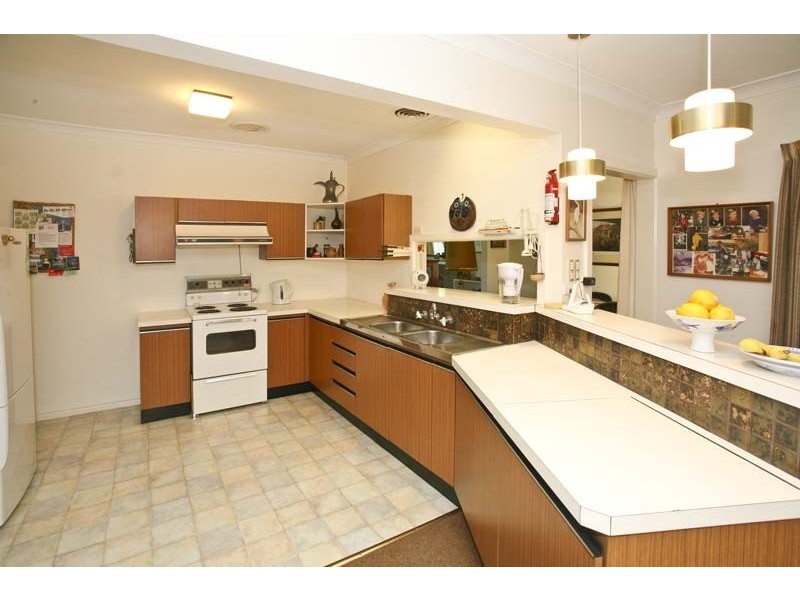 1 Wren Close, Nunawading VIC 3131