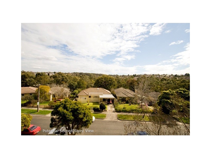 35 Inverness Avenue, Burwood VIC 3125