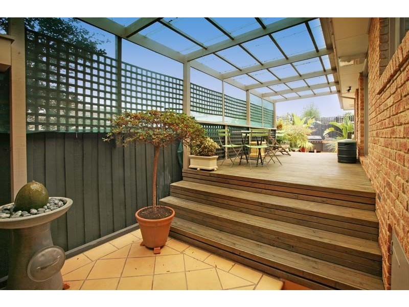 2/13  Mall Court, Blackburn North VIC 3130