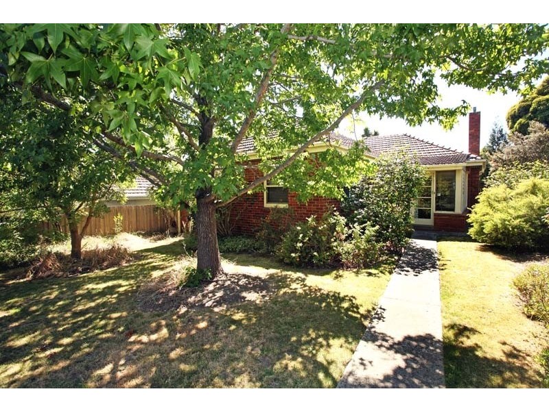 38 Rostrevor Parade, Mont Albert North VIC 3129