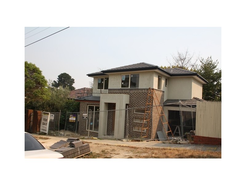 2 Mitchell Road, Mont Albert North VIC 3129