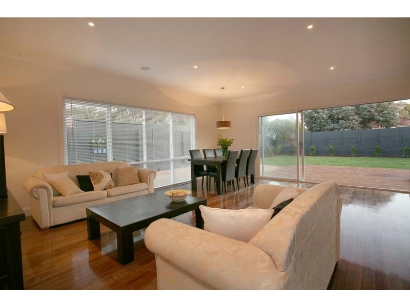 14 Elmhurst Road, Blackburn VIC 3130