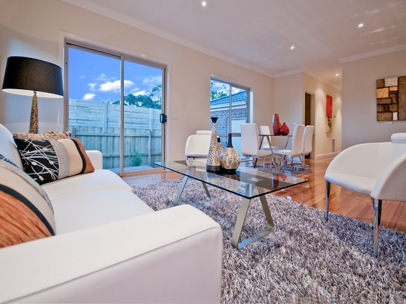 6 Ian Grove, Burwood VIC 3125