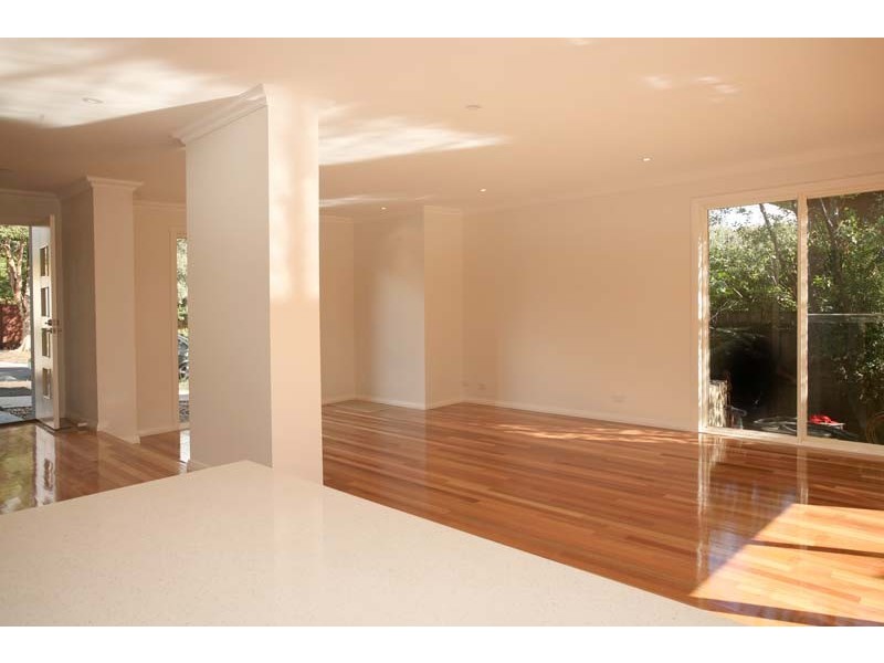 2 Mitchell Road, Mont Albert North VIC 3129