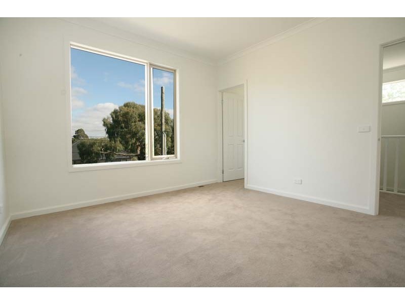 2 Gissing Street, Blackburn South VIC 3130