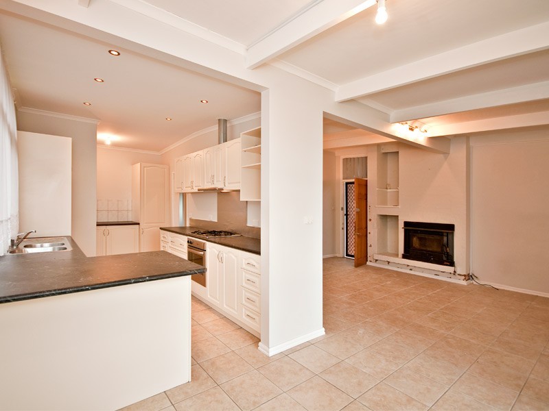 52 Hawthorn Road, Burwood East VIC 3151