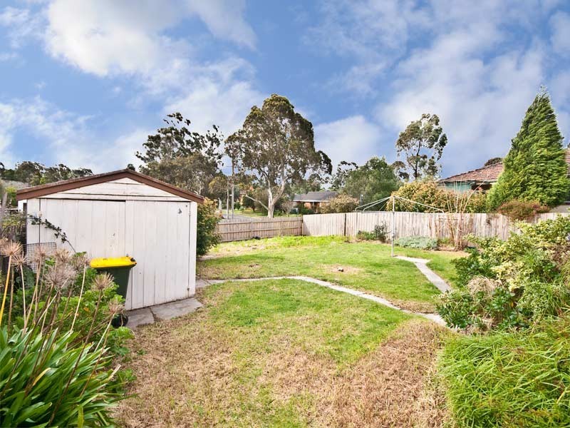 11 Mingeta Ave, Blackburn South VIC 3130