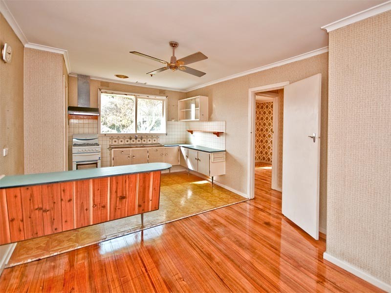 11 Mingeta Ave, Blackburn South VIC 3130