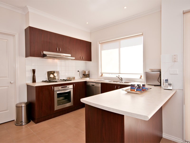 2/123 Melrose Drive, Tullamarine VIC 3043