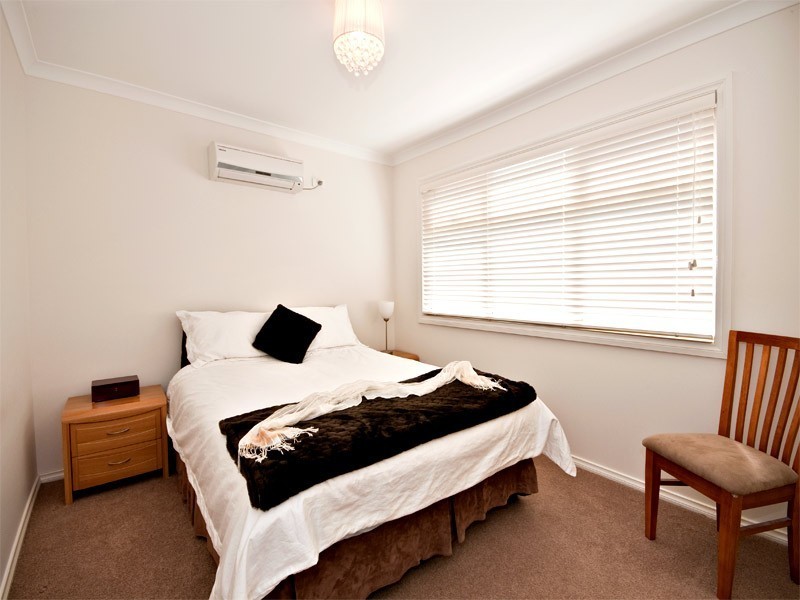 2/123 Melrose Drive, Tullamarine VIC 3043