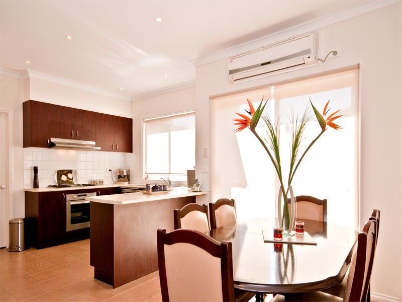 2/123 Melrose Drive, Tullamarine VIC 3043