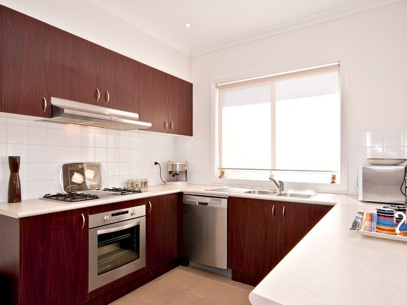 2/123 Melrose Drive, Tullamarine VIC 3043