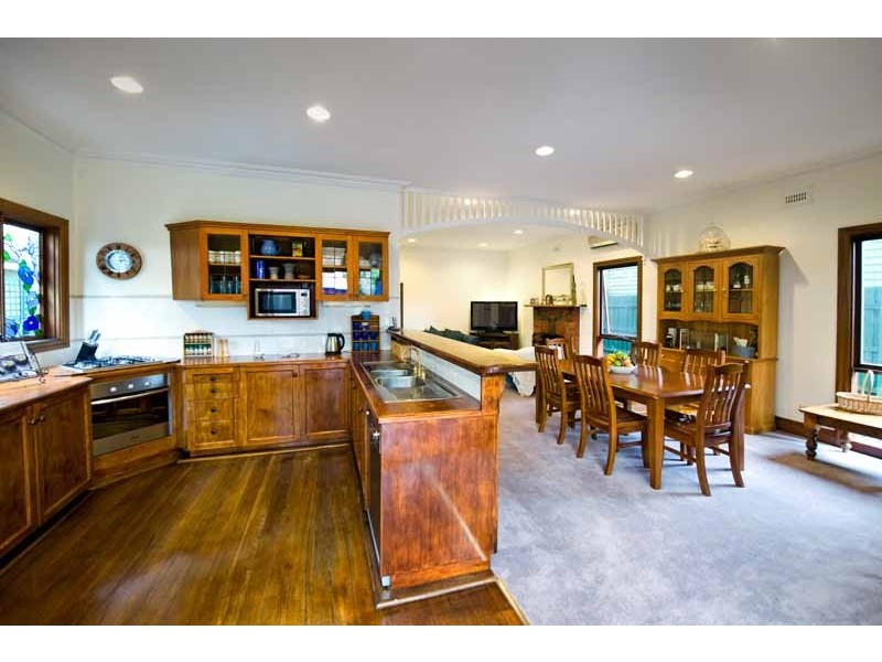 373 Elgar Road, Mont Albert VIC 3127