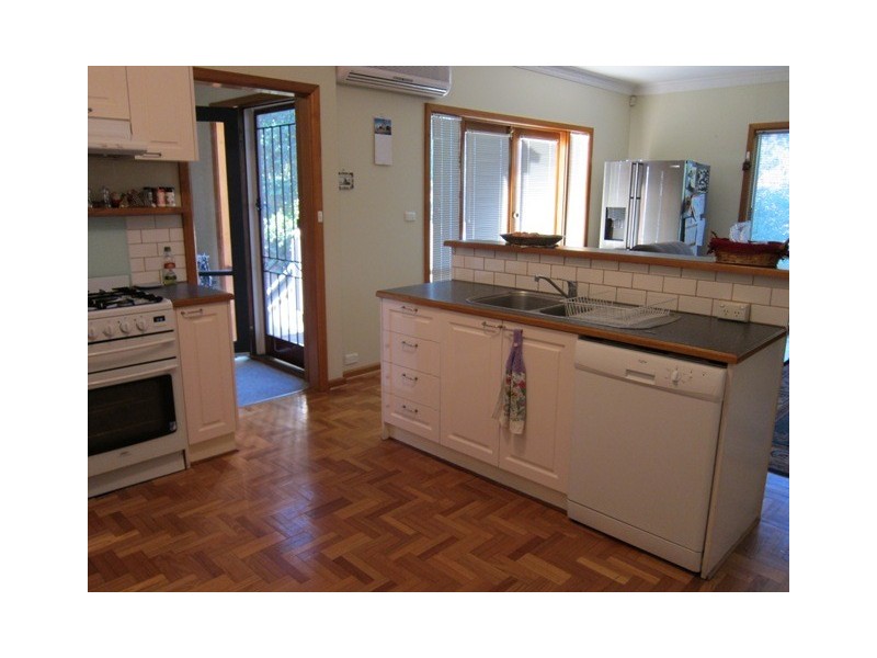 1 Minna Street, Blackburn VIC 3130