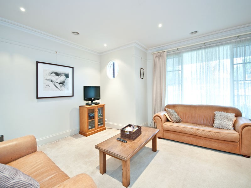 1 Louise Avenue, Surrey Hills VIC 3127