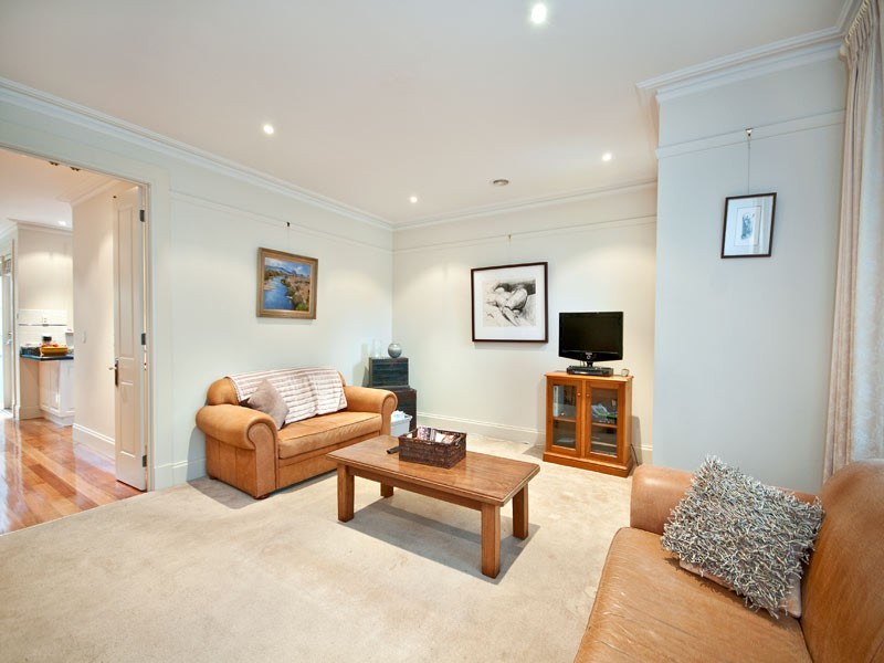 1 Louise Avenue, Surrey Hills VIC 3127