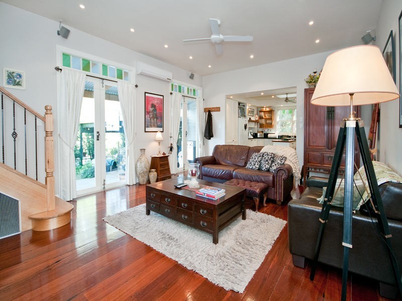 42 Whitehorse Road, Blackburn VIC 3130