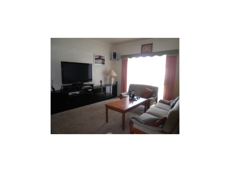 4 Burch Street, Blackburn North VIC 3130