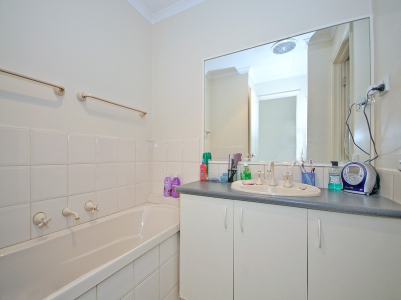 63  Greenwood Drive, Carrum Downs VIC 3201