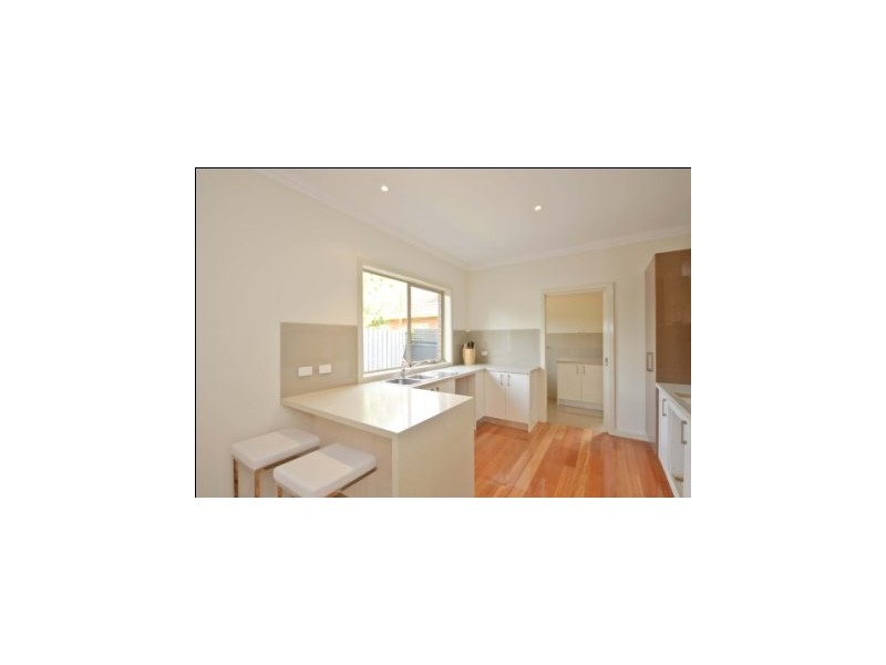 30 Scott Grove, Burwood VIC 3125