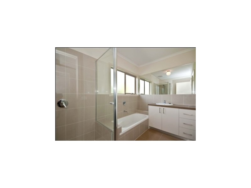 30 Scott Grove, Burwood VIC 3125