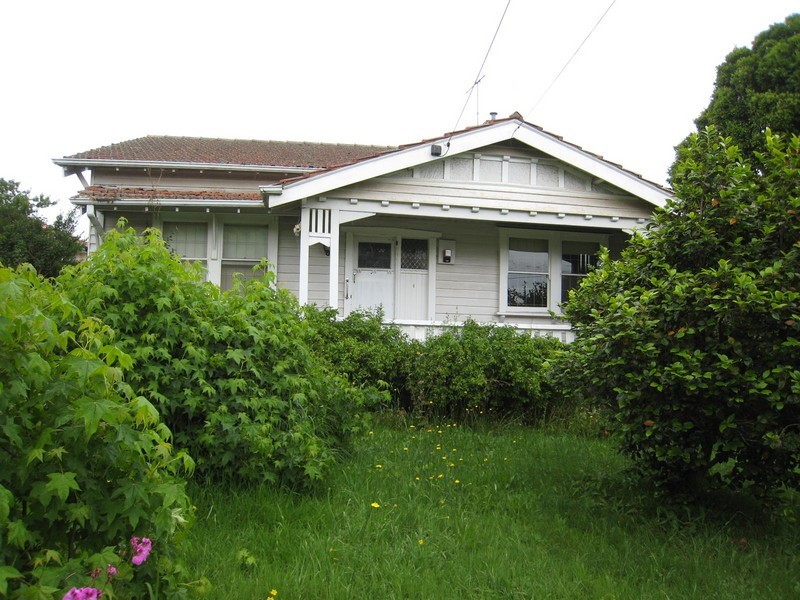 13 Simpsons Road, Box Hill VIC 3128