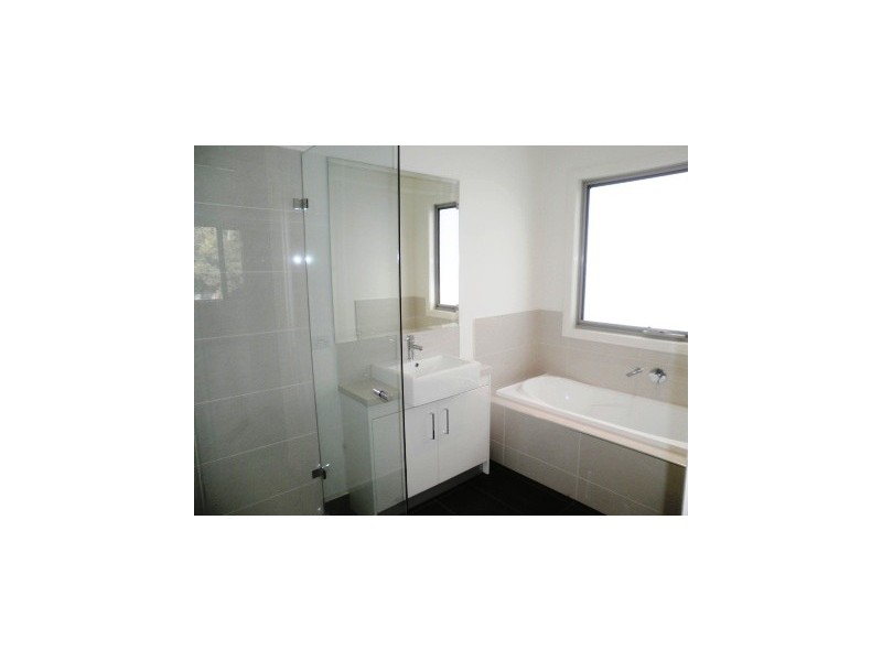 1B Ronald Street, Box Hill North VIC 3129