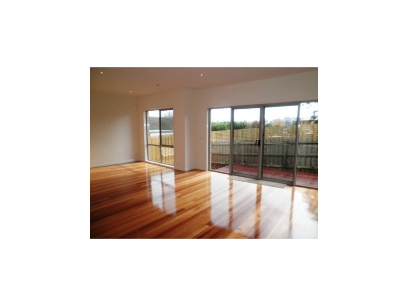 1B Ronald Street, Box Hill North VIC 3129