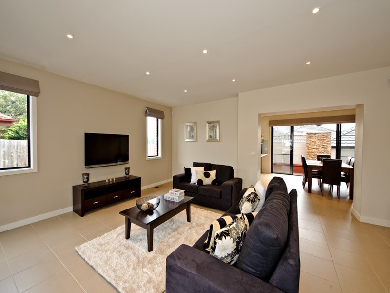 1/1 Narallah Grove, Box Hill North VIC 3129